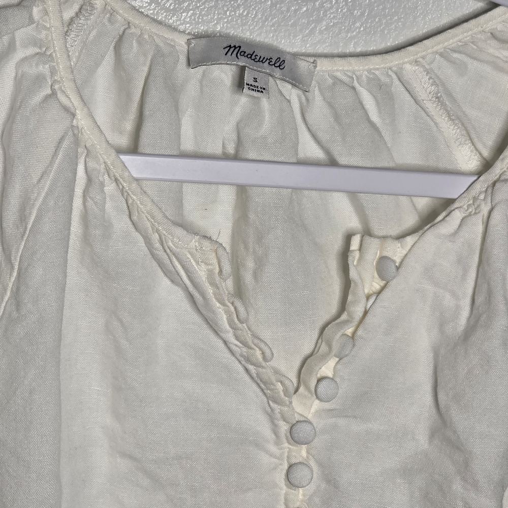 Cream Button-Front Blouse - Picture 2 of 2
